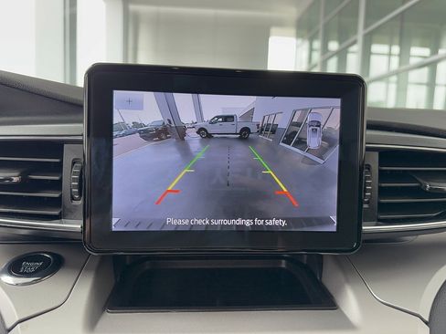 Used 2023 Ford Explorer XLT w/ Equipment Group 202A RWD image 21