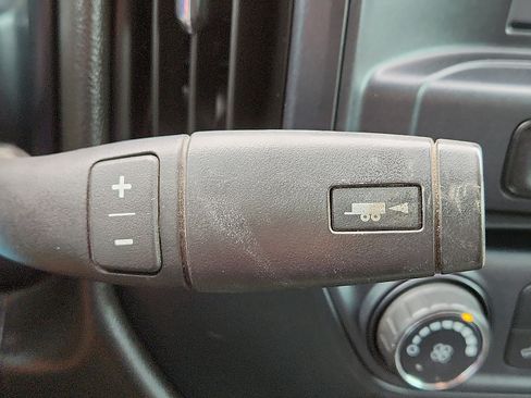 Used 2019 Chevrolet Silverado 2500 W/T AWD/4WD image 16
