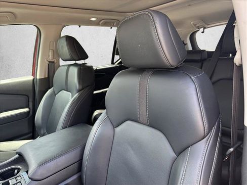 Certified 2023 Honda Pilot Touring image 20