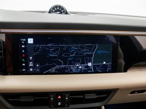 New 2025 Porsche Macan 4 Electric image 22