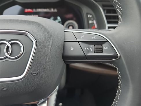 Used 2025 Audi Q7 3.0T Premium w/ Convenience Package image 22