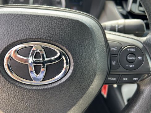 Certified 2021 Toyota Corolla LE image 11