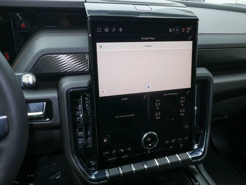 New 2026 GMC Yukon XL AT4 w/ AT4 Premium Plus Package AWD/4WD image 19