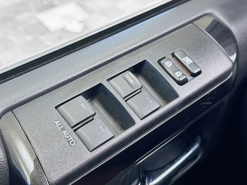 Used 2021 Toyota 4Runner Venture image 13