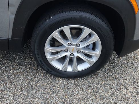 Used 2023 Chevrolet TrailBlazer LS AWD/4WD image 10