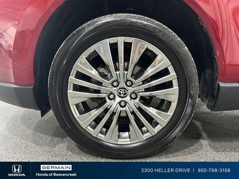 Used 2024 Toyota Venza Limited AWD/4WD image 13