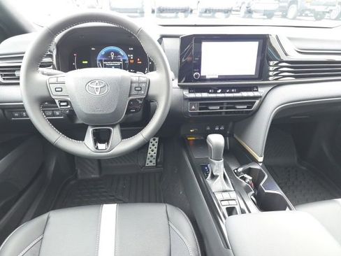 New 2026 Toyota Camry SE FWD image 9
