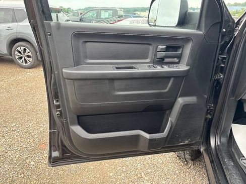 Used 2018 RAM 2500 Tradesman w/ Chrome Appearance Group AWD/4WD image 7