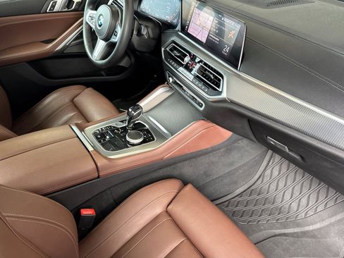 Used 2020 BMW X6 M50i image 15