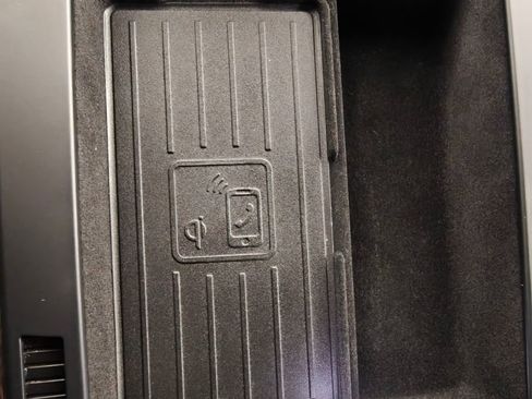 Used 2021 Audi A8 L 3.0T w/ Executive Plus Package image 10