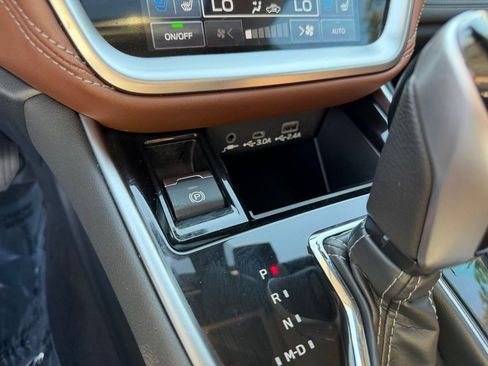 Used 2025 Subaru Outback Touring XT w/ Popular Package #2 image 27