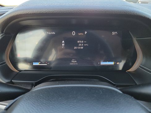 Used 2024 Jeep Grand Cherokee Limited image 18