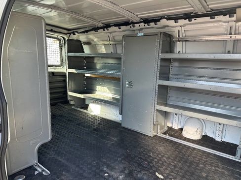 Used 2021 Chevrolet Express 2500 w/ Driver Convenience Package image 12