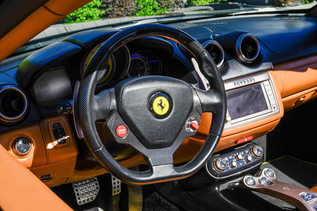 Used 2013 Ferrari California RWD image 68