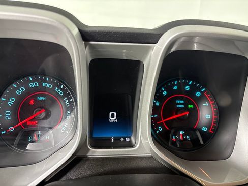 Used 2015 Chevrolet Camaro SS RWD image 11