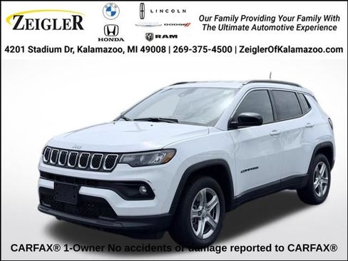 Used 2024 Jeep Compass Latitude AWD/4WD image 1