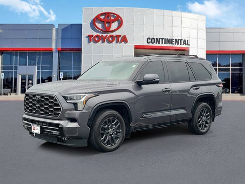 Certified 2024 Toyota Sequoia Platinum AWD/4WD image 3
