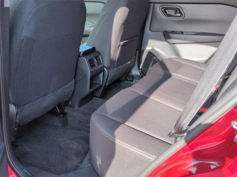 Used 2025 Nissan Rogue S image 16