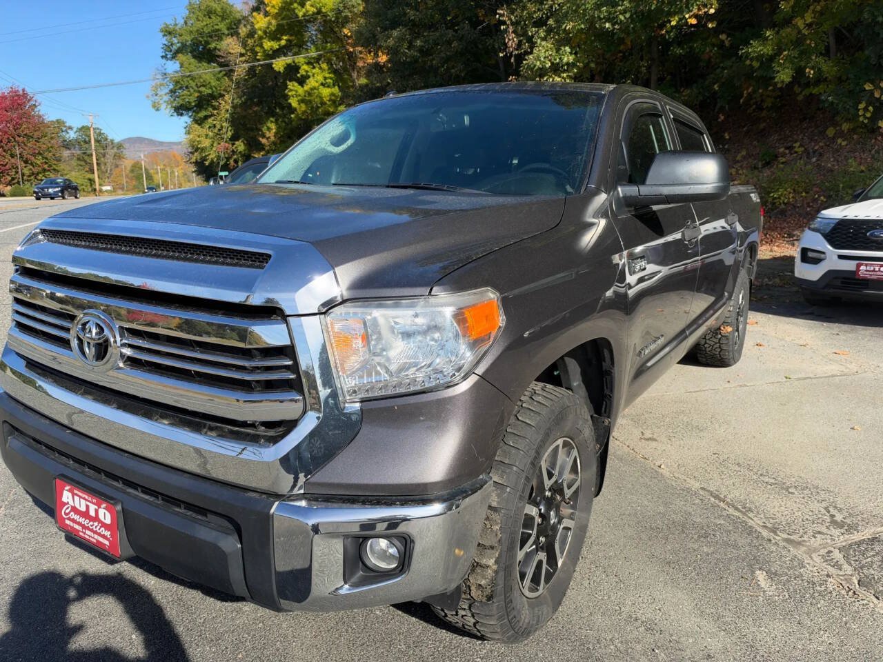 Used 2016 Toyota Tundra SR5 w/ TRD Off Road Package AWD/4WD image 1