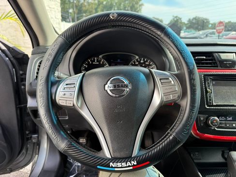 Used 2017 Nissan Altima 2.5 SV FWD image 29