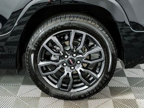 Used 2023 GMC Terrain Denali w/ Black Diamond Edition AWD/4WD image 38