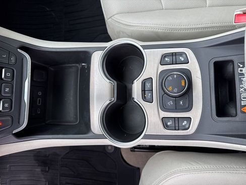 Used 2019 GMC Terrain Denali w/ LPO, 'HIT The Road' Package image 29