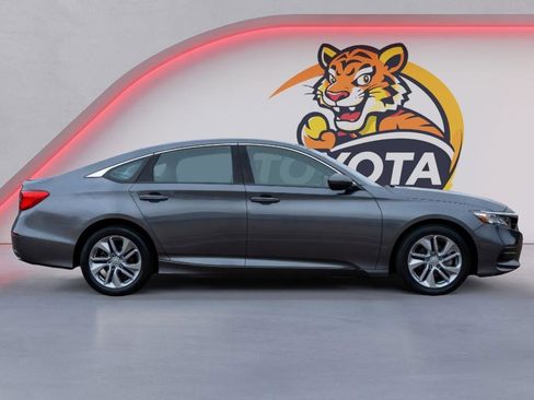 Used 2020 Honda Accord LX image 4