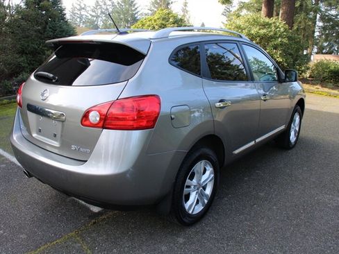 Used 2013 Nissan Rogue SV w/ Premium Pkg image 3