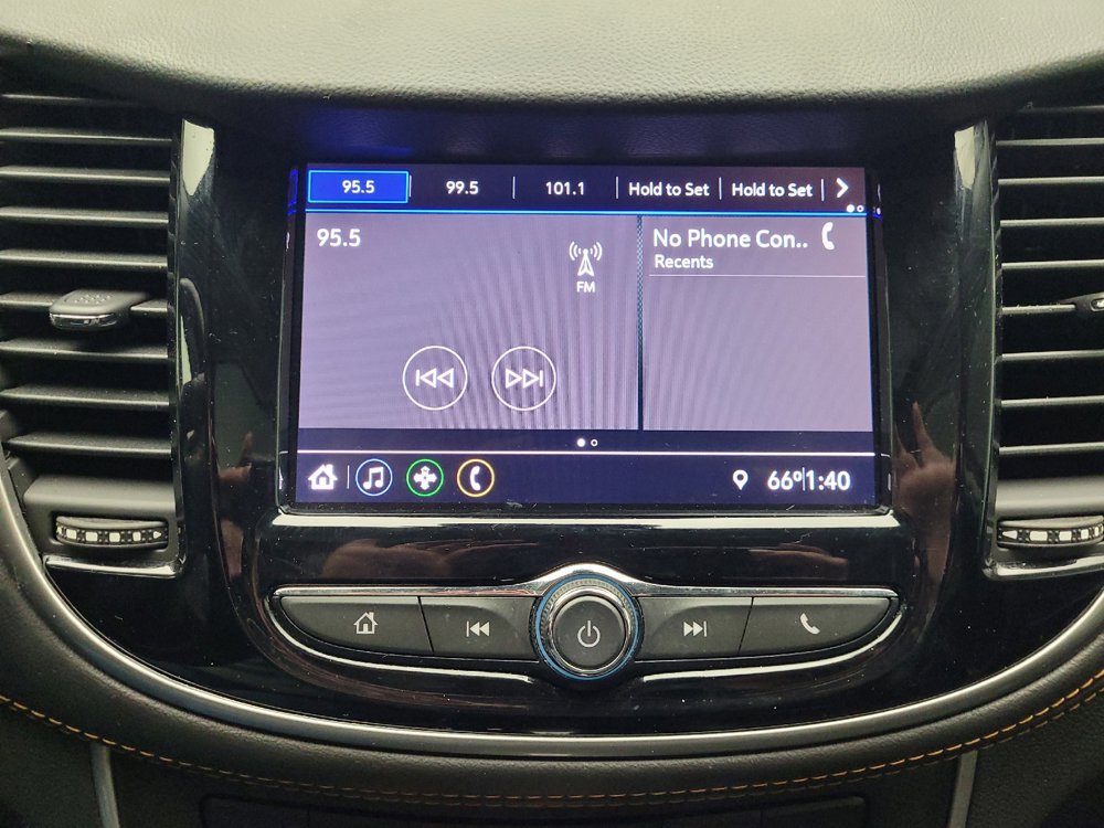 Used 2020 Chevrolet Trax LT w/ LT Convenience Package FWD image 25