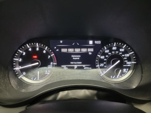 Used 2021 Toyota Highlander XLE FWD image 18