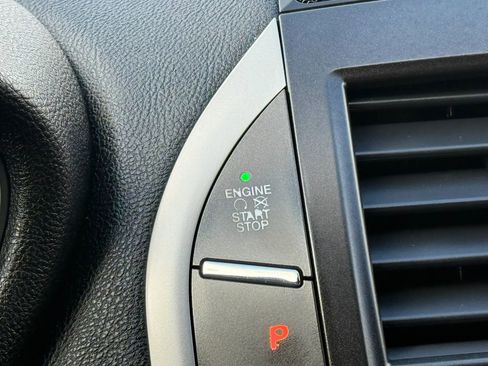 Used 2017 Lincoln MKC Premiere image 41