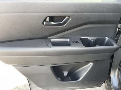 Certified 2024 Nissan Pathfinder SV FWD image 19