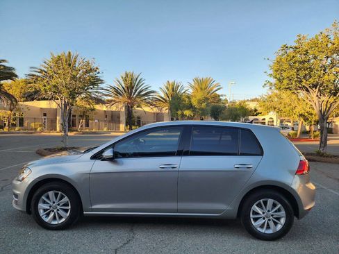 Used 2016 Volkswagen Golf S image 5