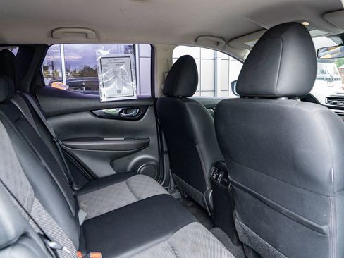 Used 2021 Nissan Rogue Sport SV FWD image 24