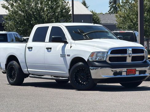 Used 2014 RAM 1500 ST w/ SXT Appearance Group AWD/4WD image 2