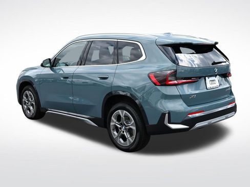 Used 2026 BMW X1 xDrive28i w/ Technology Package AWD/4WD image 3