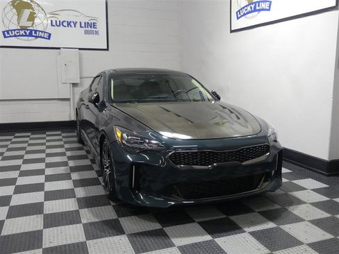 Used 2022 Kia Stinger GT2 AWD/4WD image 5