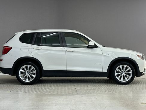 Used 2017 BMW X3 sDrive28i RWD image 8