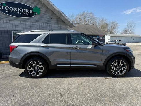 Used 2025 Ford Explorer Platinum w/ Ultimate Package AWD/4WD image 2