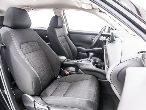 Used 2023 Honda HR-V LX image 32