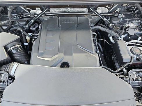 Certified 2025 Audi Q5 Premium Plus w/ Premium Plus image 24