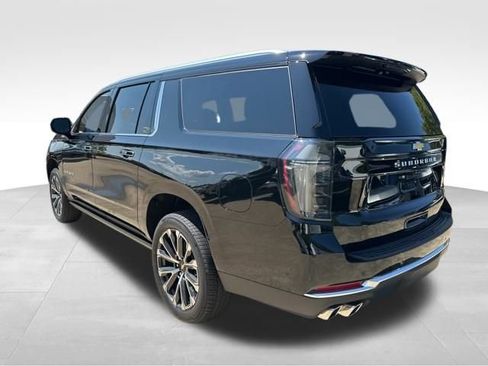 New 2025 Chevrolet Suburban High Country image 3