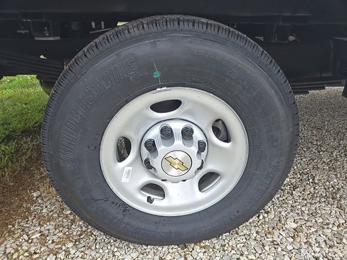 New 2025 Chevrolet Express 3500 w/ Power Convenience Package image 6