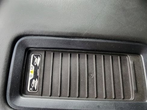 Used 2016 Chevrolet Suburban LT w/ Luxury Package image 33