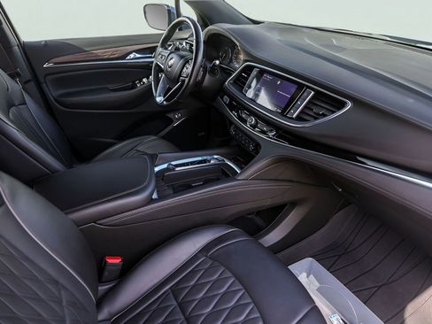 Used 2023 Buick Enclave Avenir w/ Avenir Technology Package image 34
