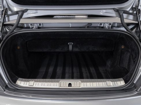 Used 2019 Rolls-Royce Dawn RWD image 64