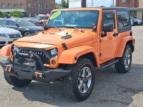 Used 2012 Jeep Wrangler Sahara w/ Dual Top Group AWD/4WD image 16