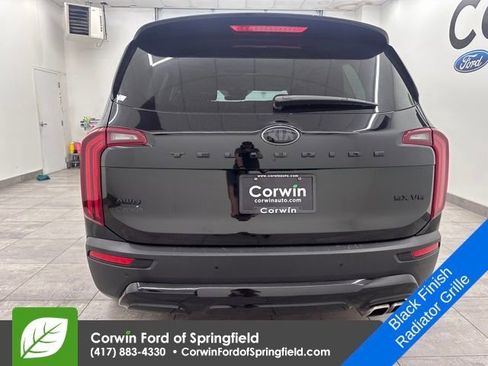 Used 2021 Kia Telluride SX w/ SX Prestige Package image 4