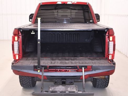 Used 2017 Ford F250 Platinum w/ Platinum Ultimate Package AWD/4WD image 44
