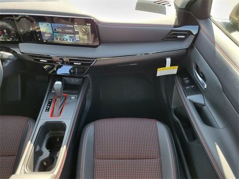 New 2025 Nissan Kicks SR image 27